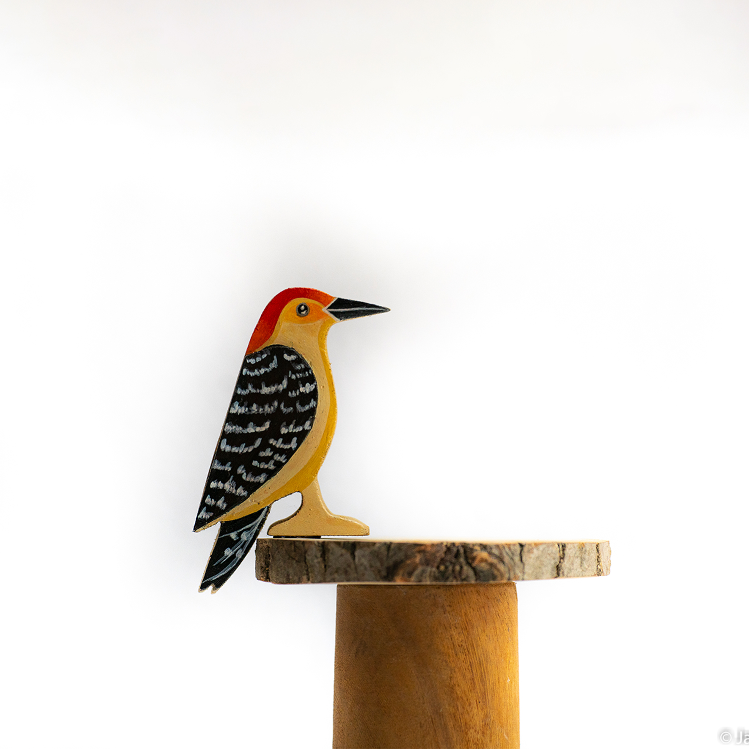 Red-bellied-woodpecker - Wooden home decor birds - Wildstep India - Nature Store